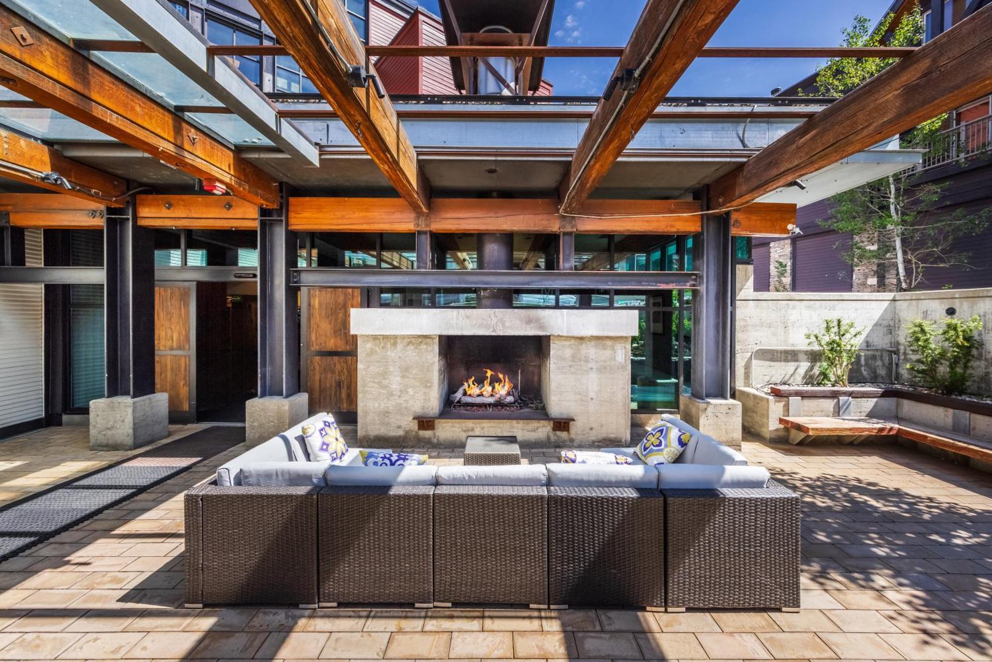 Main & Sky Villa Park City Luaran gambar