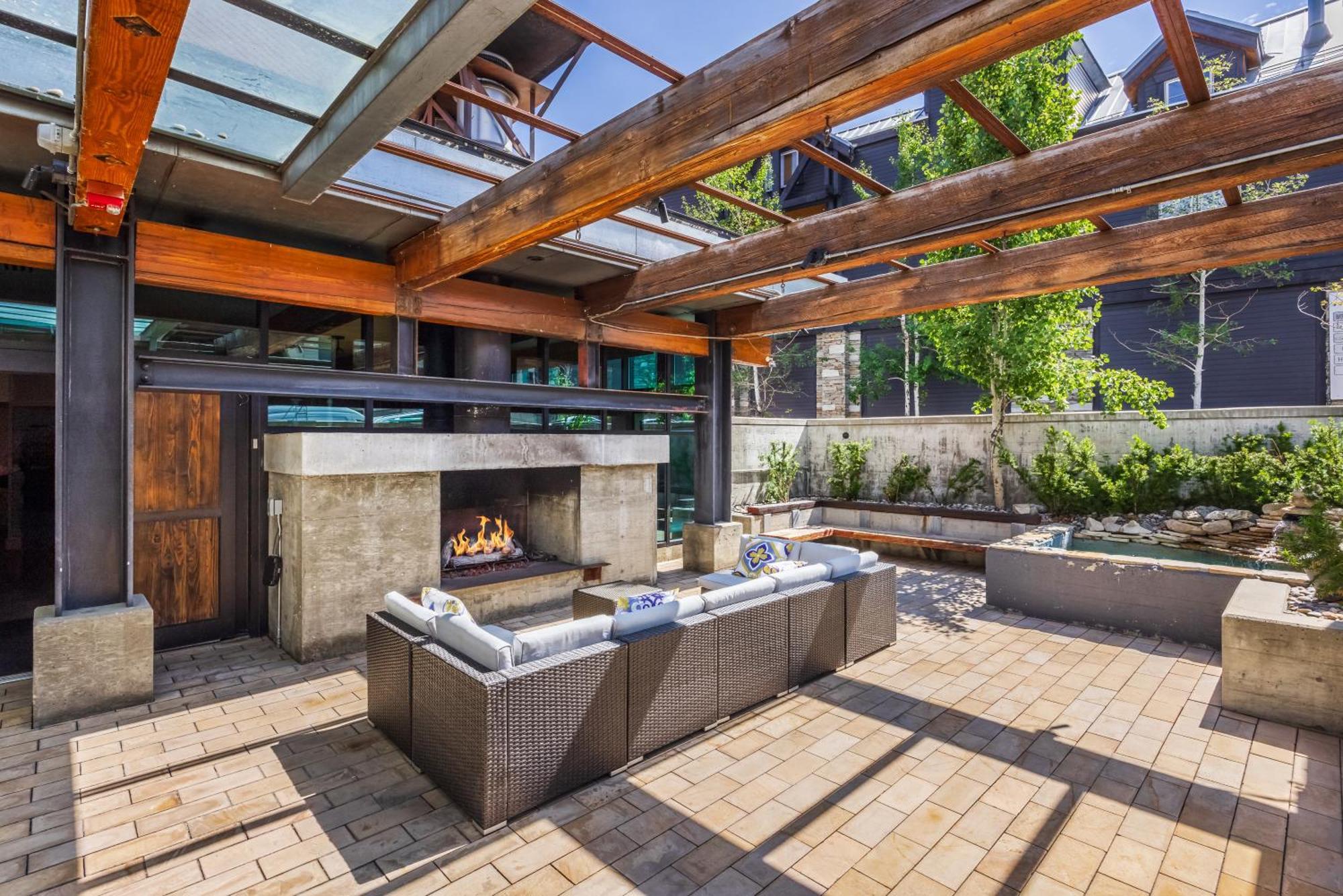 Main & Sky Villa Park City Luaran gambar
